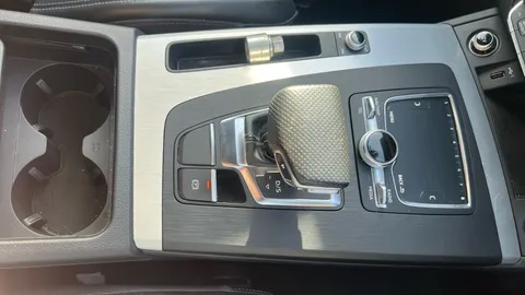 Audi Q5 2.0 TDI Quattro S Line S Tronic [Tech Pack]