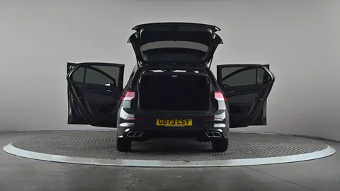 VOLKSWAGEN GOLF 1.5 TSI R-Line