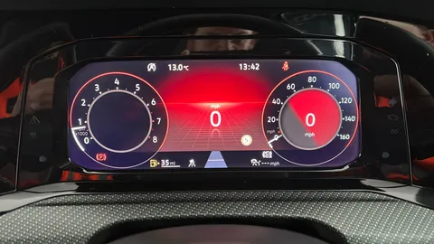 VOLKSWAGEN GOLF 1.5 TSI R-Line