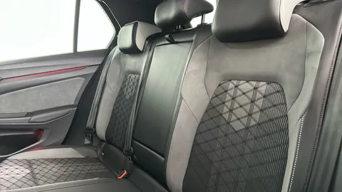 VOLKSWAGEN GOLF 1.5 TSI R-Line