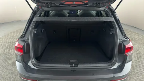 VOLKSWAGEN GOLF 1.5 TSI R-Line