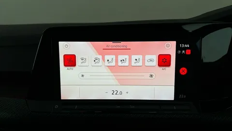 VOLKSWAGEN GOLF 1.5 TSI R-Line