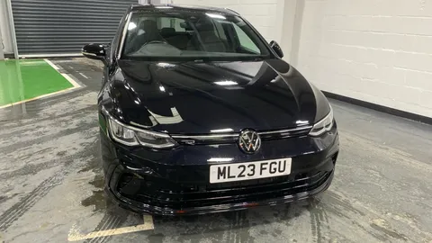 VOLKSWAGEN GOLF 1.5 TSI R-Line