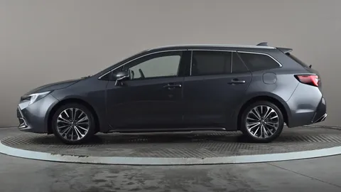 TOYOTA COROLLA 1.8 Hybrid Design CVT