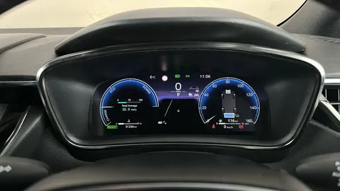 TOYOTA COROLLA 1.8 Hybrid Design CVT