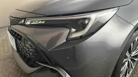 TOYOTA COROLLA 1.8 Hybrid Design CVT