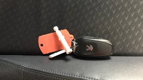 PEUGEOT 2008 1.2 PureTech 130 Allure