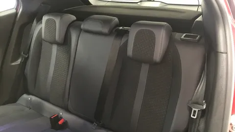 PEUGEOT 2008 1.2 PureTech 130 Allure