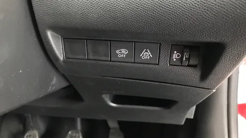 PEUGEOT 2008 1.2 PureTech 130 Allure