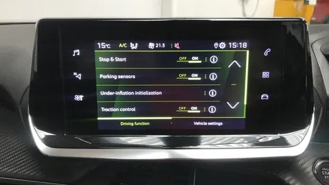 PEUGEOT 2008 1.2 PureTech 130 Allure