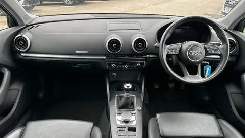 AUDI A3 30 TDI 116 Sport