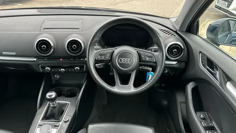 AUDI A3 30 TDI 116 Sport