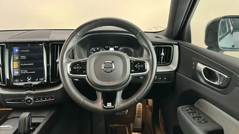 VOLVO XC60 2.0 T8 [390] Hybrid R DESIGN AWD Geartronic