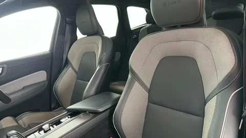 VOLVO XC60 2.0 T8 [390] Hybrid R DESIGN AWD Geartronic