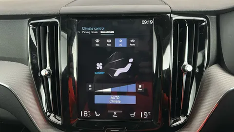 VOLVO XC60 2.0 T8 [390] Hybrid R DESIGN AWD Geartronic