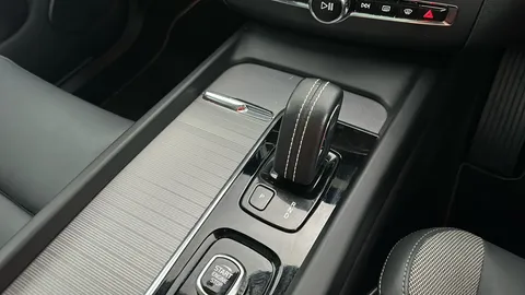 VOLVO XC60 2.0 T8 [390] Hybrid R DESIGN AWD Geartronic