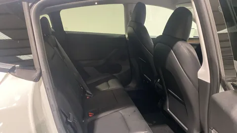 TESLA MODEL Y Long Range RWD Auto
