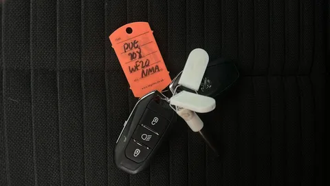 PEUGEOT 208 1.2 PureTech 100 Active