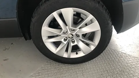 SKODA KAROQ 1.0 TSI 110 SE Technology