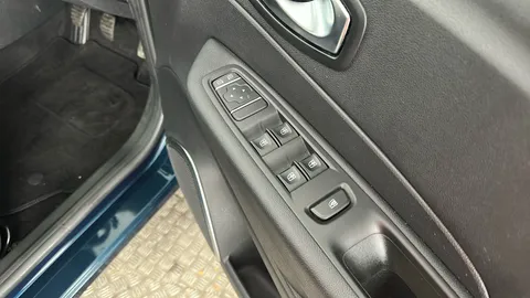 RENAULT CAPTUR 0.9 TCE 90 Iconic