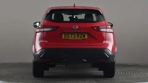 NISSAN QASHQAI 1.3 DiG-T MH Acenta Premium