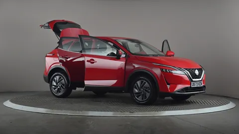 NISSAN QASHQAI 1.3 DiG-T MH Acenta Premium