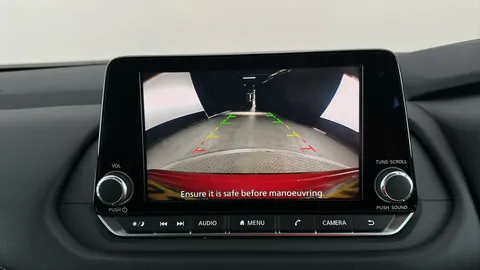 NISSAN QASHQAI 1.3 DiG-T MH Acenta Premium