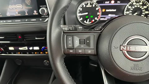 NISSAN QASHQAI 1.3 DiG-T MH Acenta Premium