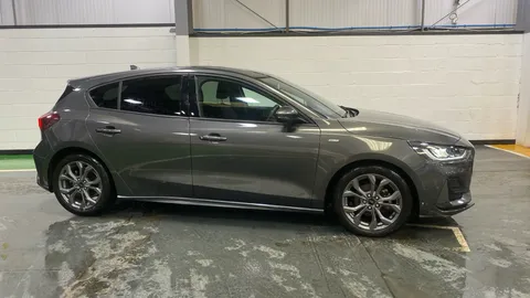 FORD FOCUS 1.0 EcoBoost Hybrid mHEV ST-Line