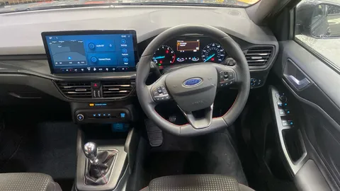 FORD FOCUS 1.0 EcoBoost Hybrid mHEV ST-Line