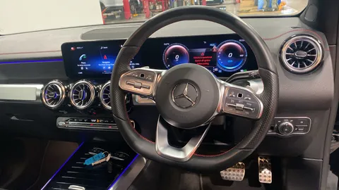 MERCEDES-BENZ EQB EQB 300 4Matic 168kW AMG Line 66.5kWh Auto