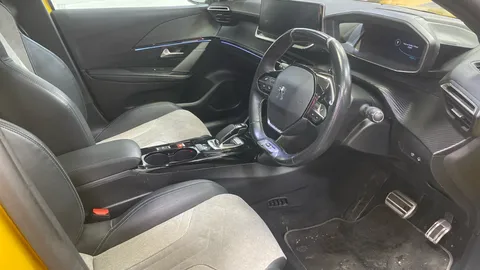 Peugeot 208 100kW GT 50kWh Auto