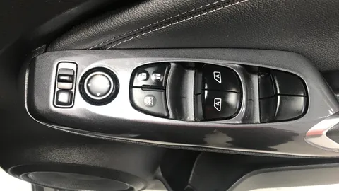 Nissan Juke 1.0 DiG-T N-Connecta