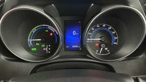 Toyota Auris 1.8 Hybrid Design TSS CVT [Nav]