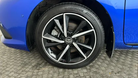 Toyota Auris 1.8 Hybrid Design TSS CVT [Nav]