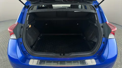 Toyota Auris 1.8 Hybrid Design TSS CVT [Nav]