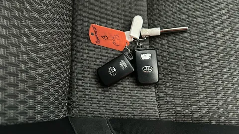 Toyota Auris 1.8 Hybrid Design TSS CVT [Nav]