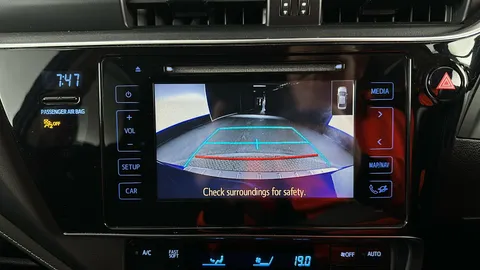 Toyota Auris 1.8 Hybrid Design TSS CVT [Nav]