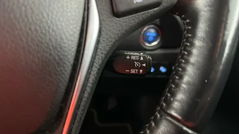 Toyota Auris 1.8 Hybrid Design TSS CVT [Nav]