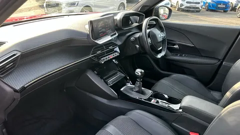 Peugeot 2008 1.2 PureTech 130 GT Line