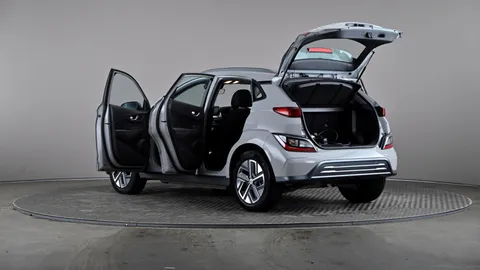 HYUNDAI KONA 100kW SE Connect 39kWh Auto