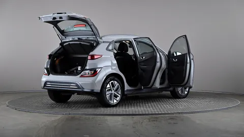 HYUNDAI KONA 100kW SE Connect 39kWh Auto