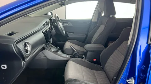 TOYOTA AURIS 1.8 Hybrid Design TSS CVT [Nav]