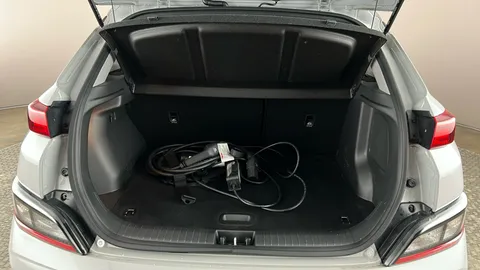 HYUNDAI KONA 100kW SE Connect 39kWh Auto