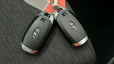 HYUNDAI KONA 100kW SE Connect 39kWh Auto