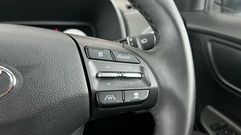 HYUNDAI KONA 100kW SE Connect 39kWh Auto
