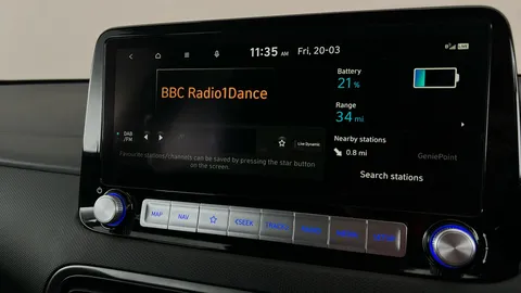 HYUNDAI KONA 100kW SE Connect 39kWh Auto