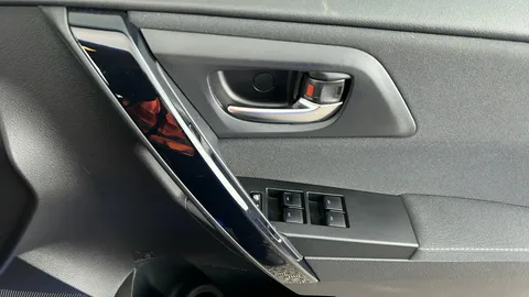 TOYOTA AURIS 1.8 Hybrid Design TSS CVT [Nav]