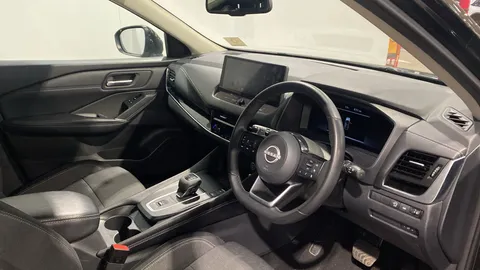 NISSAN QASHQAI 1.3 DiG-T MH 158 N-Connecta Xtronic