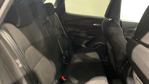 NISSAN QASHQAI 1.3 DiG-T MH 158 N-Connecta Xtronic